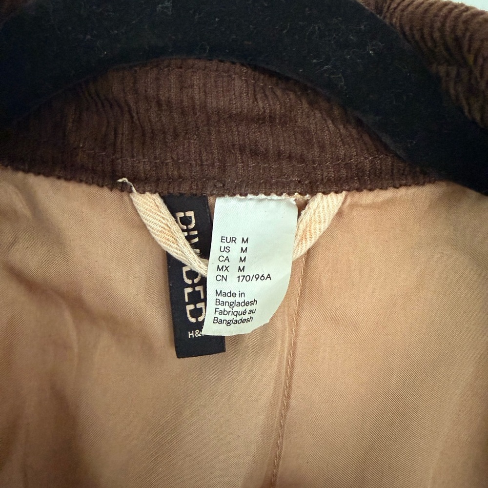 Divided Tan Utility Jacket with Brown Collar - Picture 3 of 3